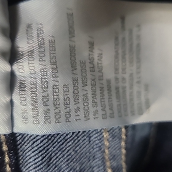 Susan Graver cropped jean w/frayed hem, buttoned leg - 14 - Picture 5 of 5